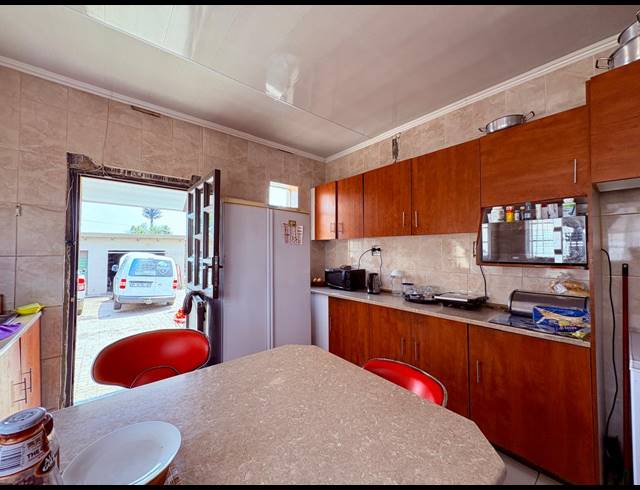 3 BEDROOM HOUSE FOR SALE IN BRENTHURST